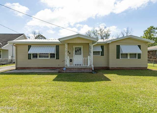 Property at 534 Druilhet St, Jeanerette, LA 70544, 3 beds, 1 bath
