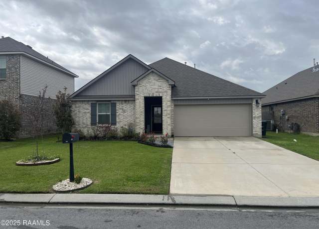 Property at 128 Emerald Star Ln, Lafayette, LA 70506, 4 beds, 2 baths