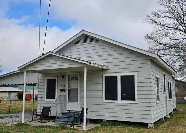 Property at 560 N Moss St, Church Point, LA 70525, 2 beds, 1 bath