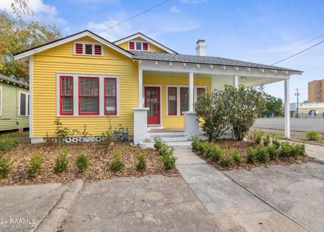 Property at 212 W Garfield St, Lafayette, LA 70501, 3 beds, 1 bath