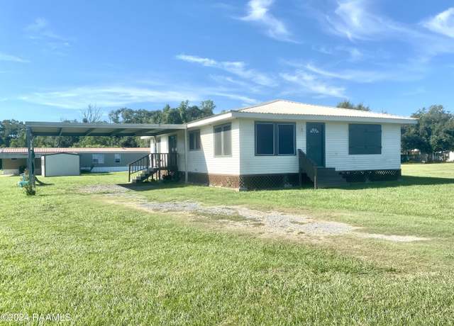 Property at 1034 Barras Rd, St. Martinville, LA 70582, 4 beds, 2 baths