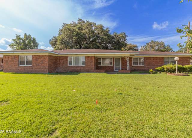 Property at 703 Roberts Ave, Jennings, LA 70546, 2 beds, 2 baths