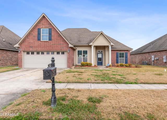 Property at 214 Woodhaven Rd, Youngsville, LA 70592, 3 beds, 2 baths