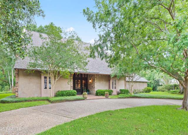 Property at 114 Canterbury Rd, Lafayette, LA 70503, 6 beds, 4.5 baths