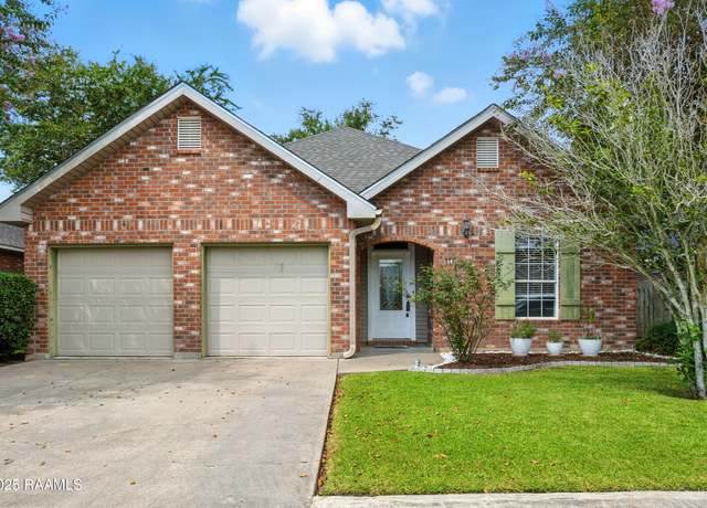 Property at 117 Erika Dr, Lafayette, LA 70506, 3 beds, 2 baths