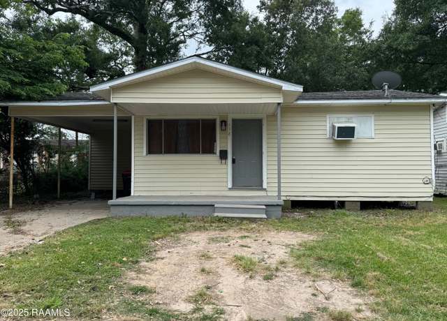 Property at 118 Webb St, Lafayette, LA 70501, 2 beds, 1 bath