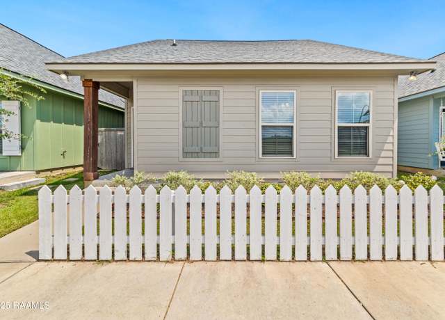 Property at 114 Bozeman Trl, Scott, LA 70583, 3 beds, 2 baths