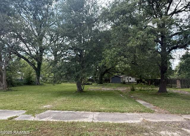 Property at 521 S 4th St, Eunice, LA 70535