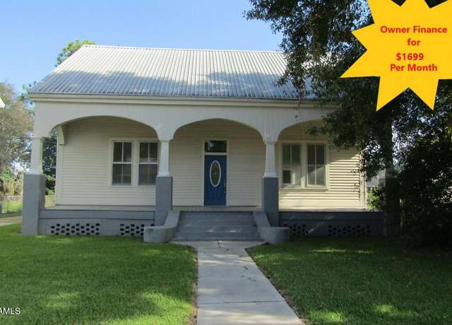 Property at 617 Julia St, New Iberia, LA 70560, 4 beds, 4 baths
