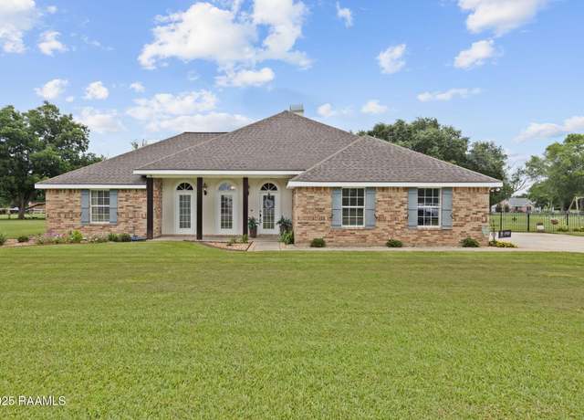 Property at 203 La Rue Christ-roi, Carencro, LA 70520, 3 beds, 2 baths