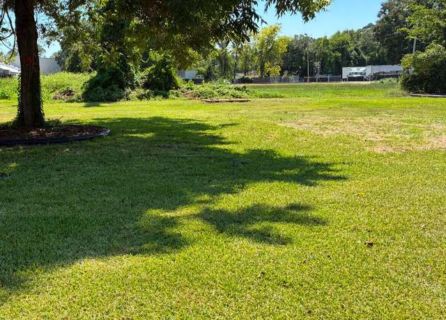 Property at 414 Congress St, Opelousas, LA 70570