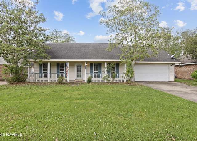 Property at 222 Sunflower Dr, Lafayette, LA 70508, 3 beds, 2 baths