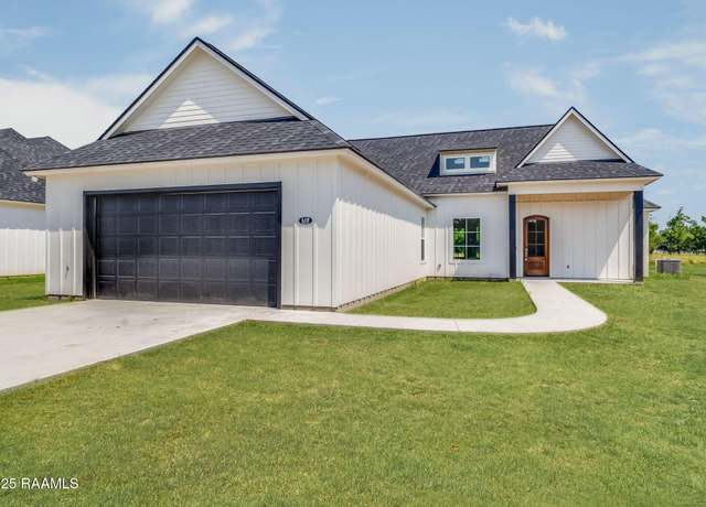 Property at 119 Chase Dr, Scott, LA 70583, 4 beds, 2 baths