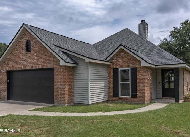 Property at 102 Pelican Ridge Cv, Carencro, LA 70520, 3 beds, 2 baths