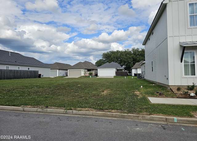 Property at 611 Bourdette Dr, Lafayette, LA 70507