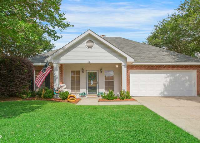Property at 401 N Rushmore Ln, Youngsville, LA 70592, 3 beds, 2 baths
