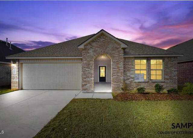 Property at 226 Oak Heights Dr, Duson, LA 70529, 4 beds, 2 baths