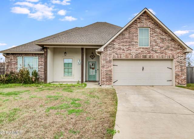 Property at 117 Natchitoches Dr, Lafayette, LA 70506, 4 beds, 2 baths