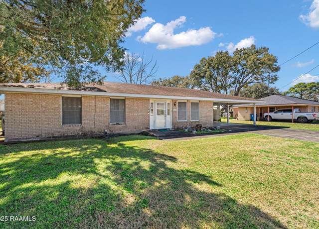 Property at 137 Perez Dr, Scott, LA 70583, 3 beds, 1.5 baths