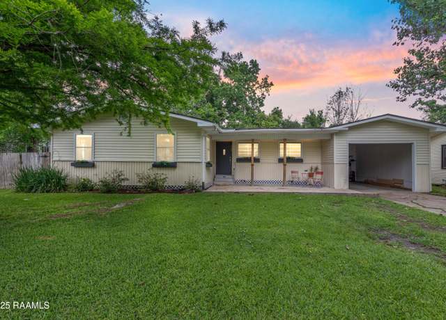Property at 209 Lana Dr, Lafayette, LA 70503, 3 beds, 2 baths