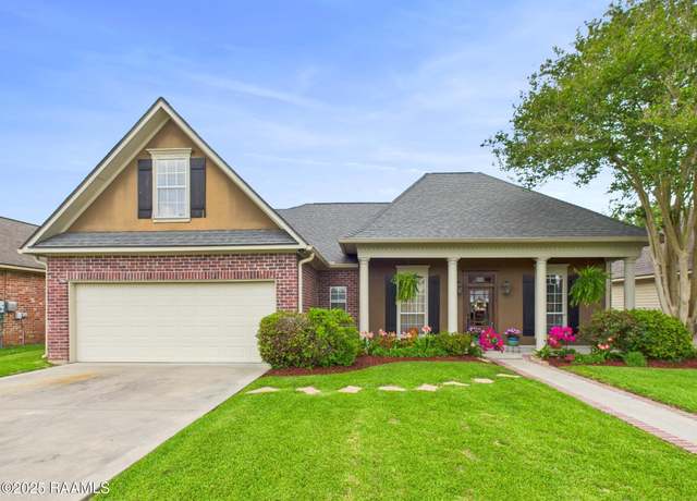 Property at 124 Vestige Cir, Lafayette, LA 70508, 4 beds, 2.5 baths