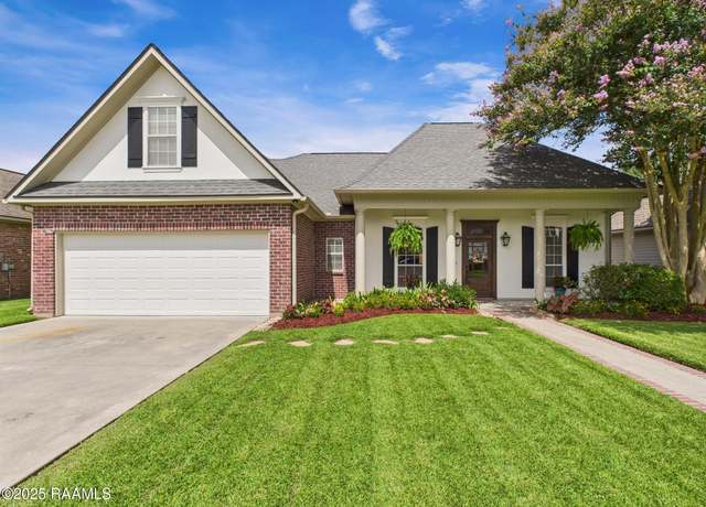 Property at 124 Vestige Cir, Lafayette, LA 70508, 4 beds, 2.5 baths