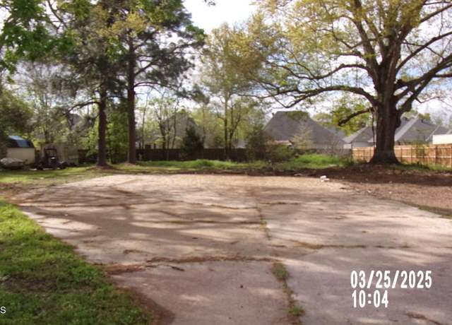Property at 141 Durke Rd, Lafayette, LA 70508
