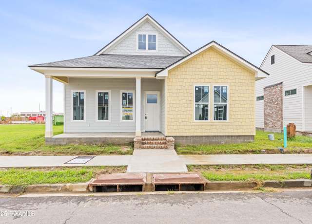 Property at 109 Hedgemoore Ct, Youngsville, LA 70592, 3 beds, 2.5 baths