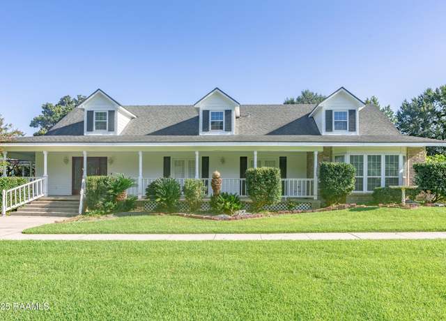 Property at 1082 Marion Dr, Broussard, LA 70518, 4 beds, 3 baths