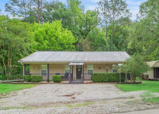Property at 26 Hidden Hills Rd, Arnaudville, LA 70512, 3 beds, 2 baths