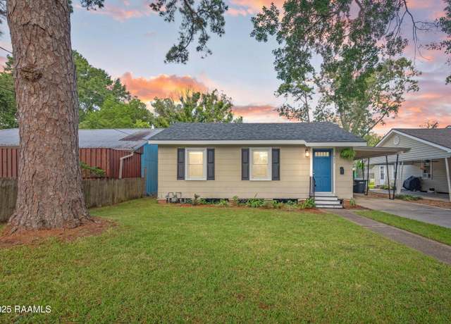 Property at 411 Mcilhenny St, New Iberia, LA 70563, 2 beds, 2 baths