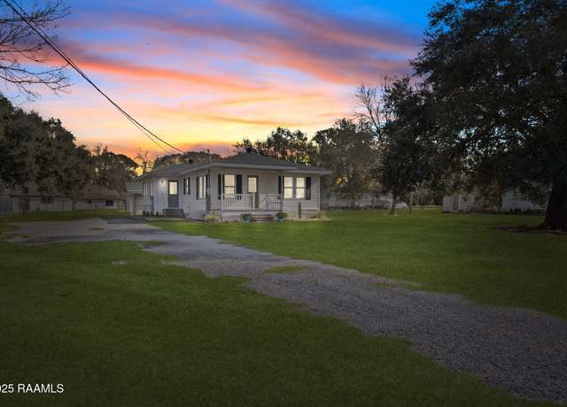 Property at 708 Janine Dr, Youngsville, LA 70592, 2 beds, 1 bath