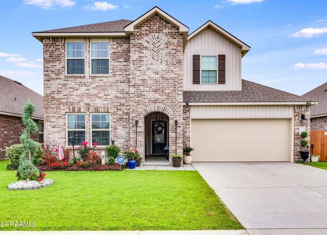 Property at 116 Augustin Dr, Maurice, LA 70555, 4 beds, 3 baths