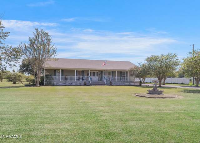 Property at 5816 Prince Rd, New Iberia, LA 70560, 4 beds, 2 baths