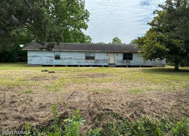 Property at 18711 La Highway 35, Abbeville, LA 70510, 2 beds, 2 baths