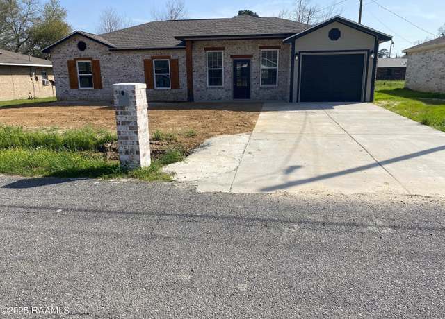 Property at 220 Garnet Dr Dr, Opelousas, LA 70570, 4 beds, 2 baths