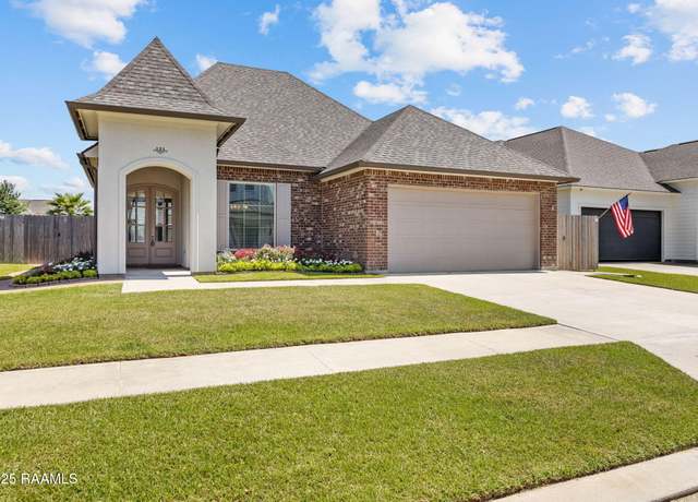 Property at 121 Cherrywood Dr, Lafayette, LA 70508, 3 beds, 2 baths