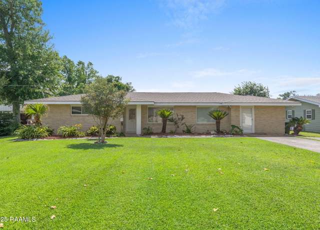 Property at 4119 Pleasant Dr, Lake Charles, LA 70605, 3 beds, 2 baths