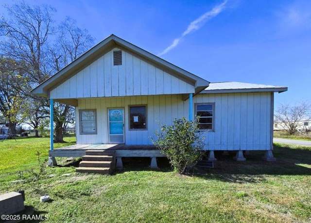 Property at 11308 Grosse Isle Rd, Abbeville, LA 70510, 2 beds, 1 bath