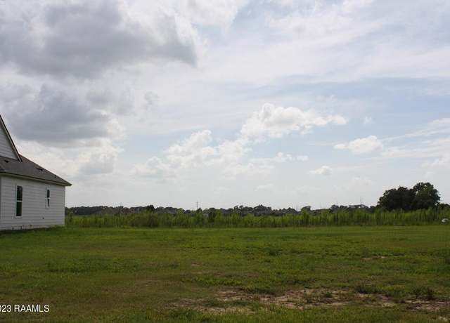 Property at 217 Amsterdam Ave, Youngsville, LA 70592