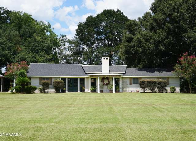 Property at 7535 Highway 93, Arnaudville, LA 70512, 4 beds, 3 baths