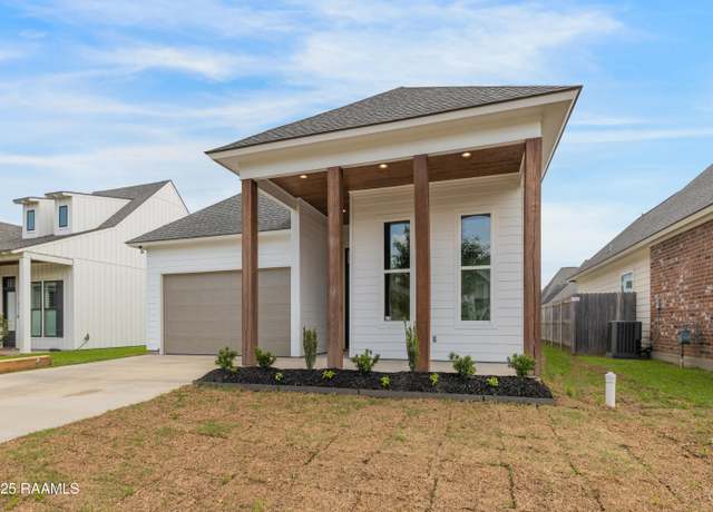 Property at 213 Maple Branch St, Lafayette, LA 70508, 3 beds, 2.5 baths