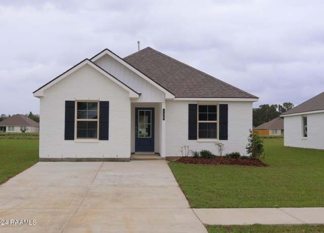 Property at 156 Stable Dr, Opelousas, LA 70570, 2 beds, 2 baths