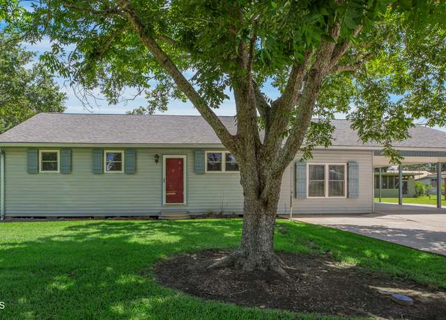 Property at 101 Sherry St, Baldwin, LA 70514, 4 beds, 2 baths