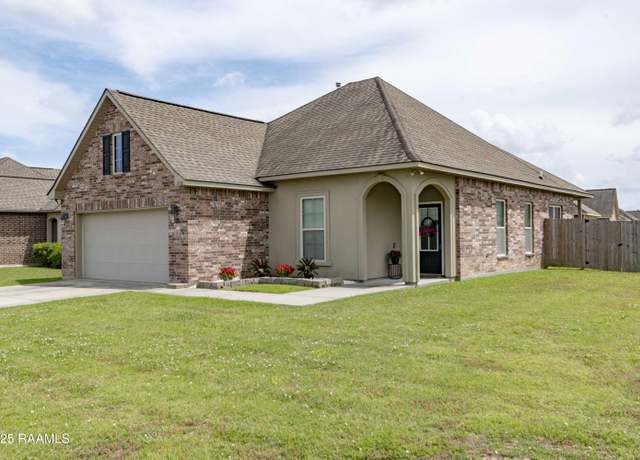 Property at 200 Gray Birch Loop, Youngsville, LA 70592, 3 beds, 2 baths