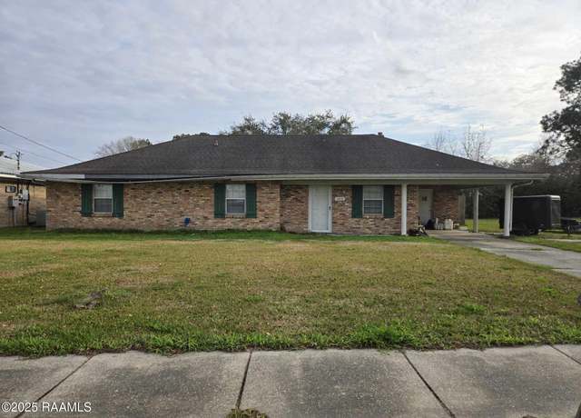Property at 1813 Joan Dr, Franklin, LA 70538, 3 beds, 2 baths