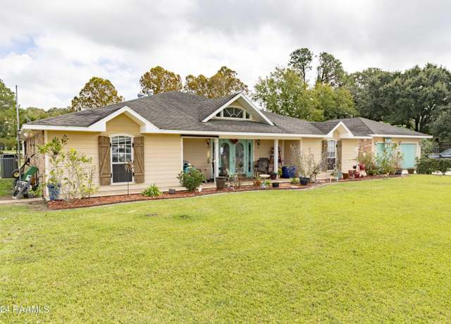 Property at 15113 Clairville Dr, Abbeville, LA 70510, 4 beds, 3 baths