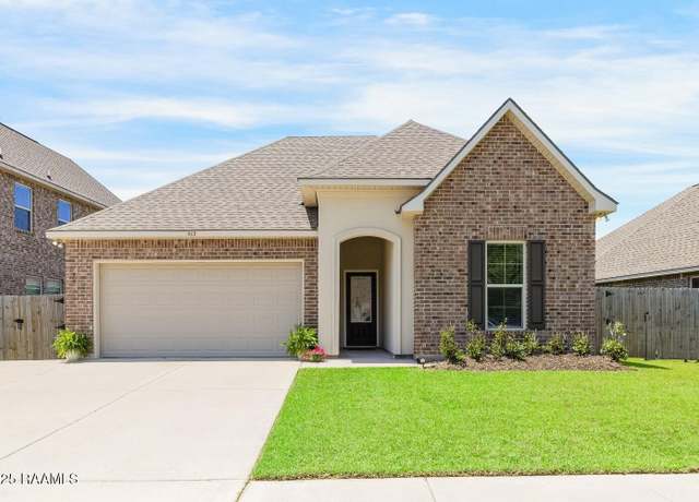 Property at 403 Atmos Energy Dr, Lafayette, LA 70506, 3 beds, 2 baths