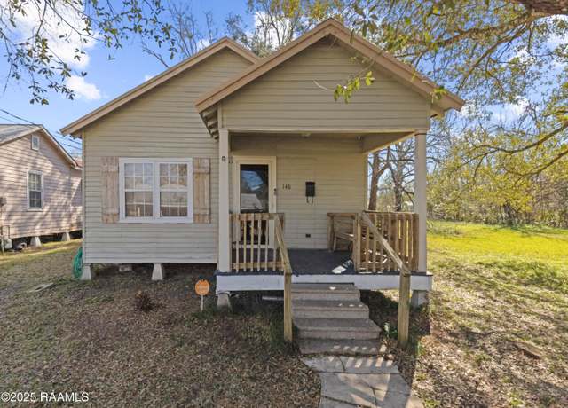 Property at 140 N Cemetery St, St. Martinville, LA 70582, 2 beds, 1 bath