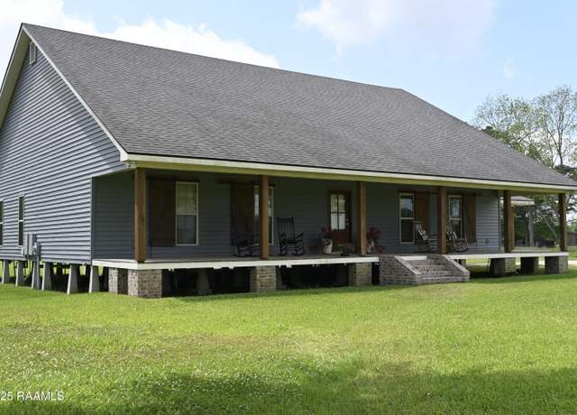 Property at 101 Vatican Rd, Carencro, LA 70520, 4 beds, 3 baths